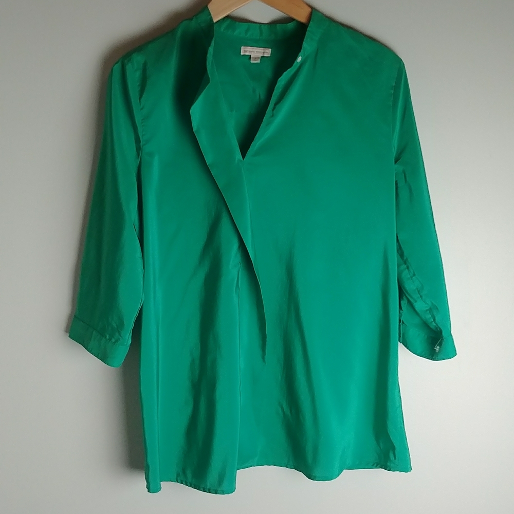 Gap Maternity Top With V Neck And Quarter Sleeves